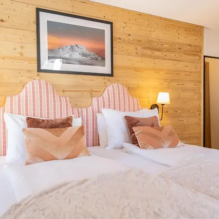Du Glacier A4 By Saasfeeholidays * Saas-Fee